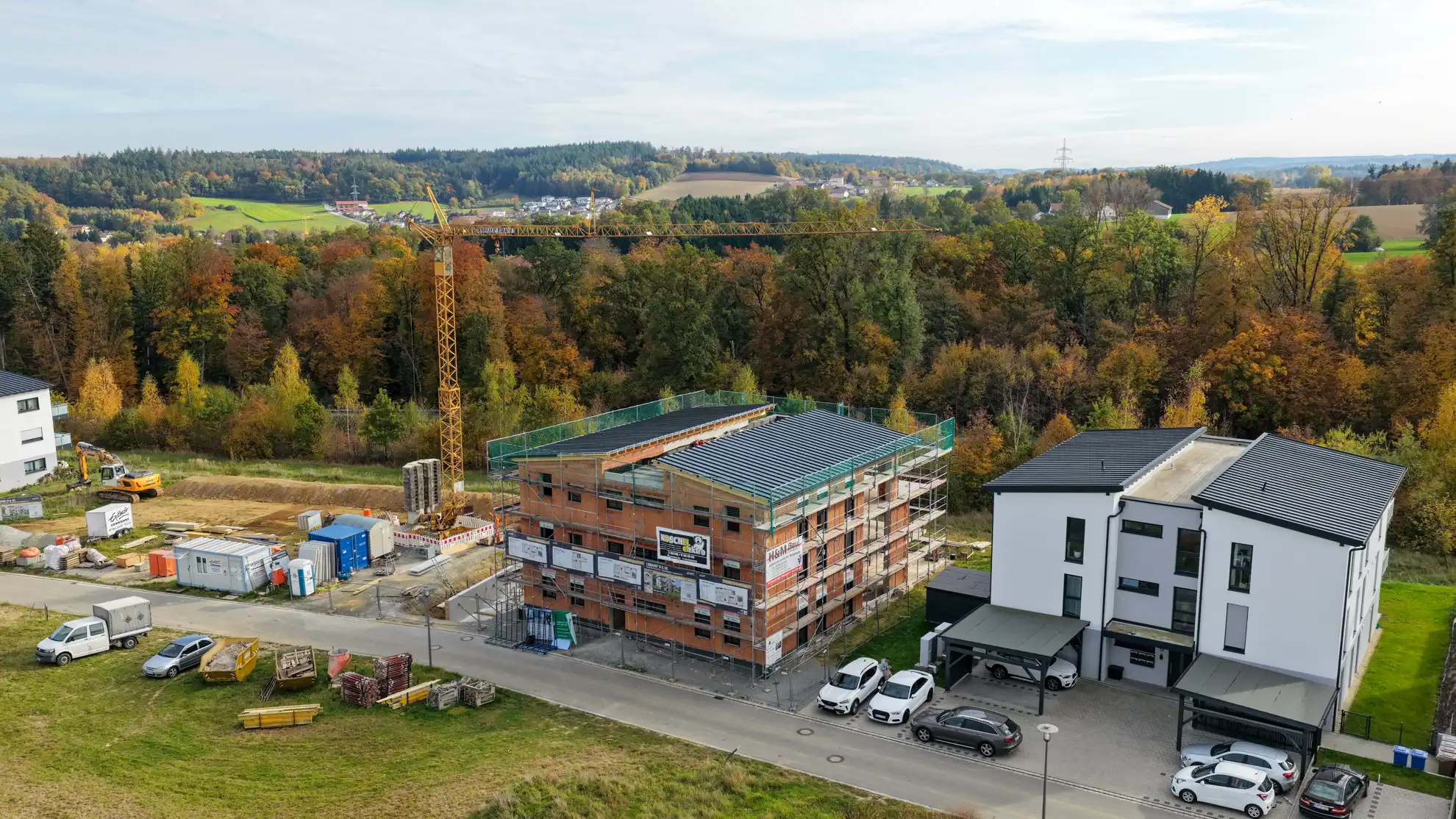 Gebäudedach nach Sturmereignis aus der Luft dokumentiert